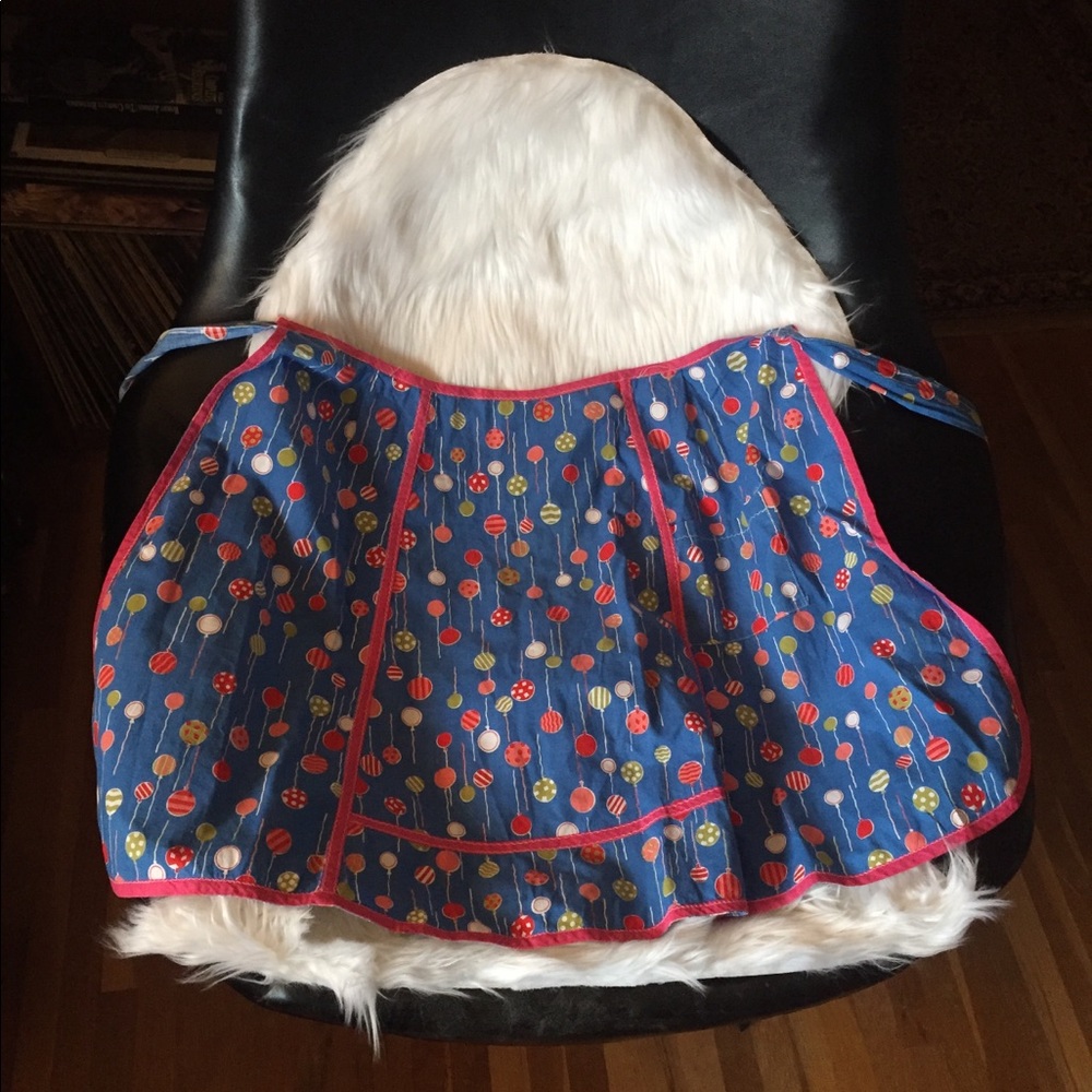 vintage 1950’s apron— festive!